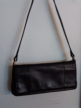 Wilson Leather Pelle Studio Black Purse Silcer Tone Accents 27" Strap